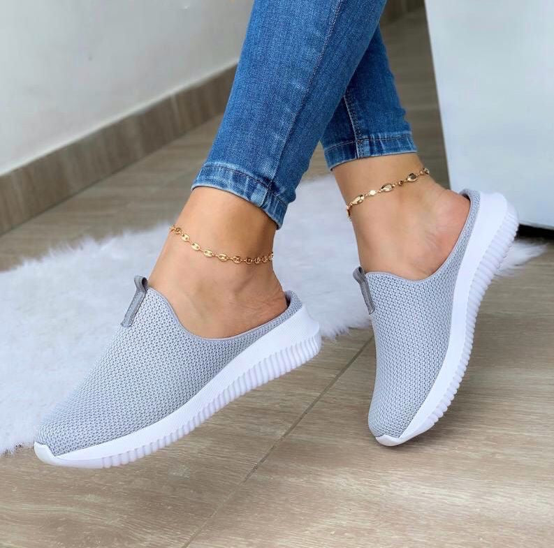 Gray helmet for bikers